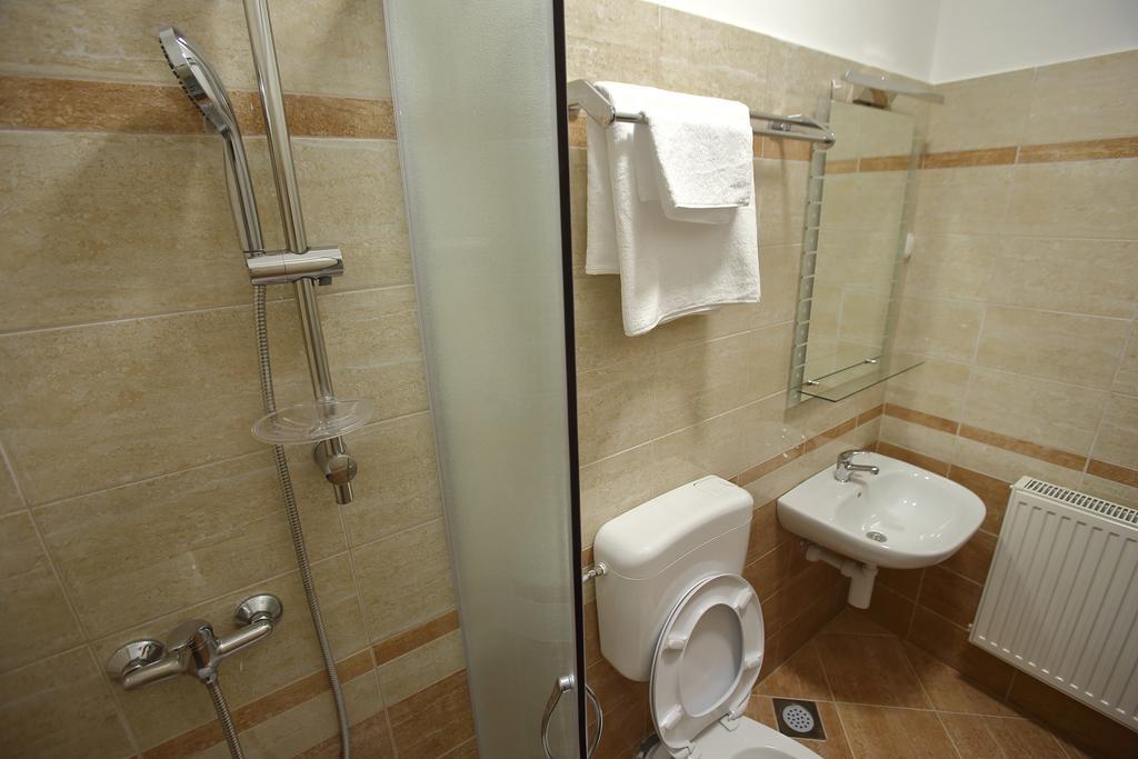 Sobe Oliva Hotel ซาเกร็บ ภายนอก รูปภาพ