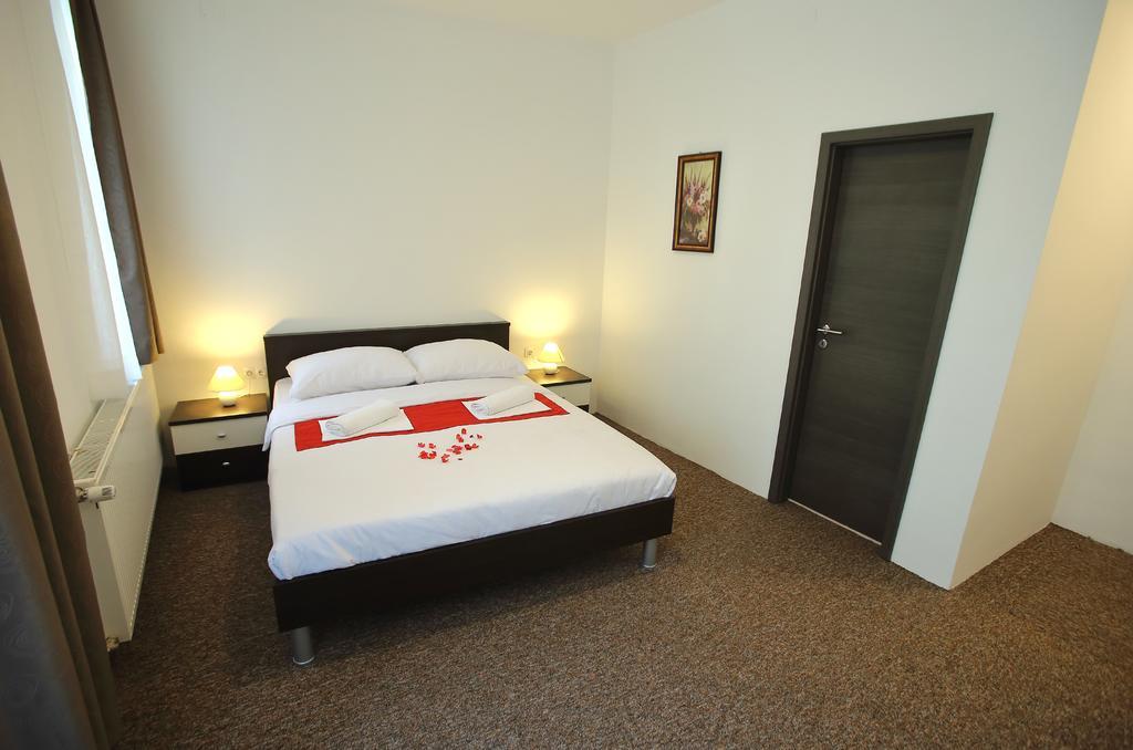 Sobe Oliva Hotel ซาเกร็บ ภายนอก รูปภาพ
